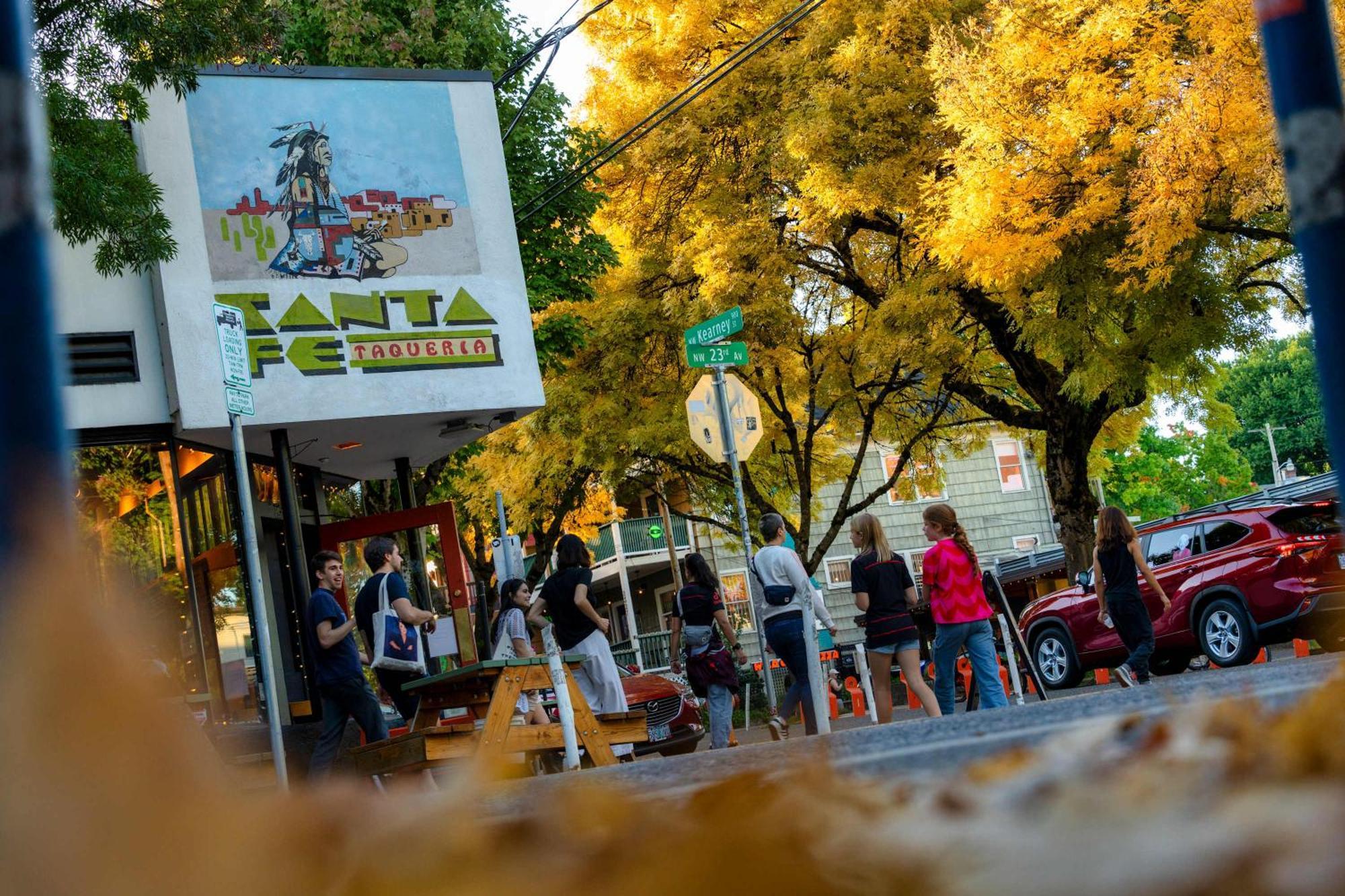 - The Etourdissante - Forest Park & Local Eats Apartment *